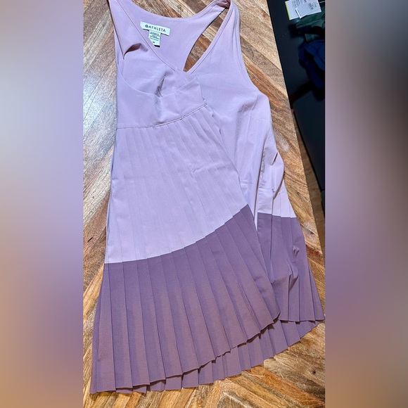 Athleta NWT Tank Top Swing Pink High Low pleated sz M athleisure active wear gym - Picture 7 of 7